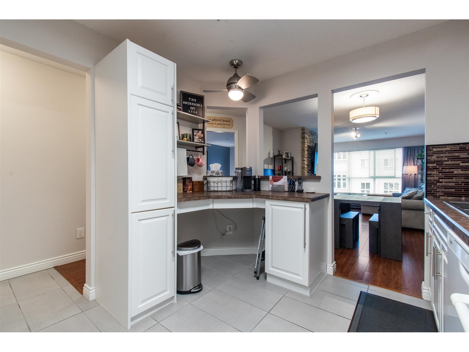 303 13860 70 Avenue, Surrey, British Columbia  V3W 0S1 - Photo 5 - R2982953