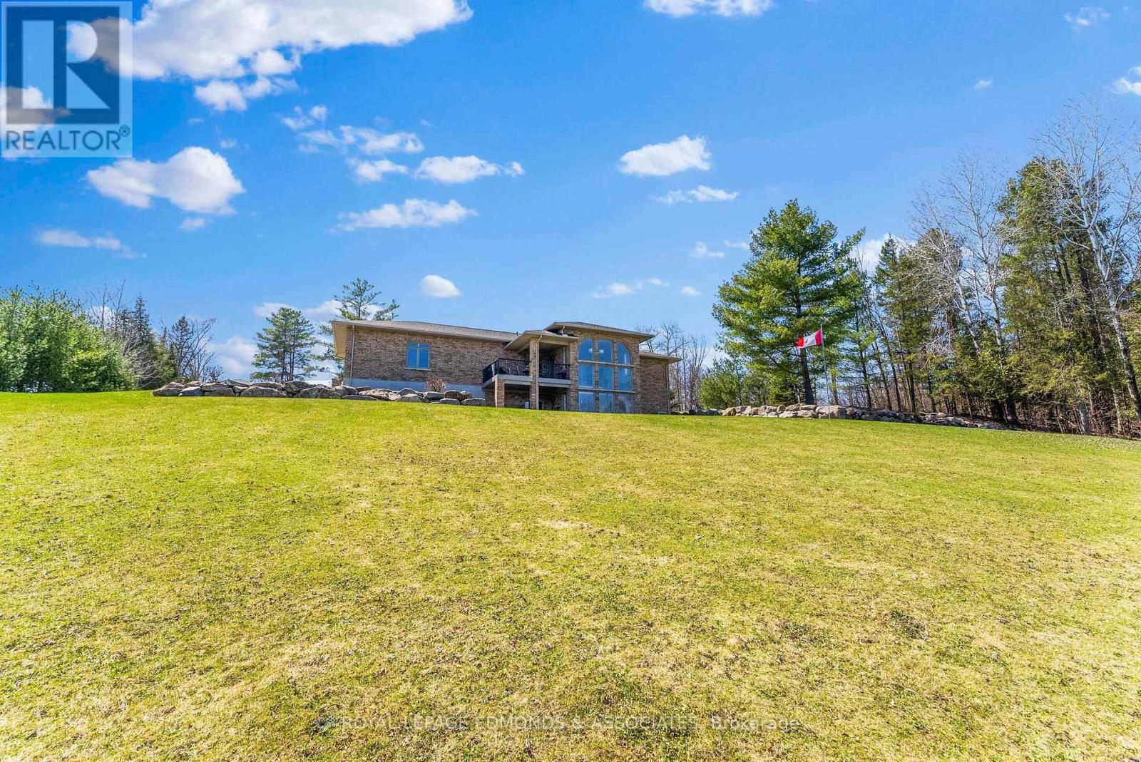 393 Hazley Bay Drive, Laurentian Valley, Ontario  K8A 6W2 - Photo 45 - X12117784