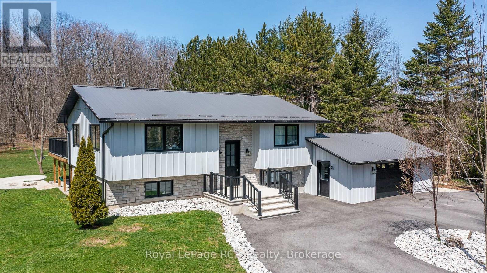 126 West Street, Georgian Bluffs, Ontario  N4K 5N7 - Photo 38 - X12120335