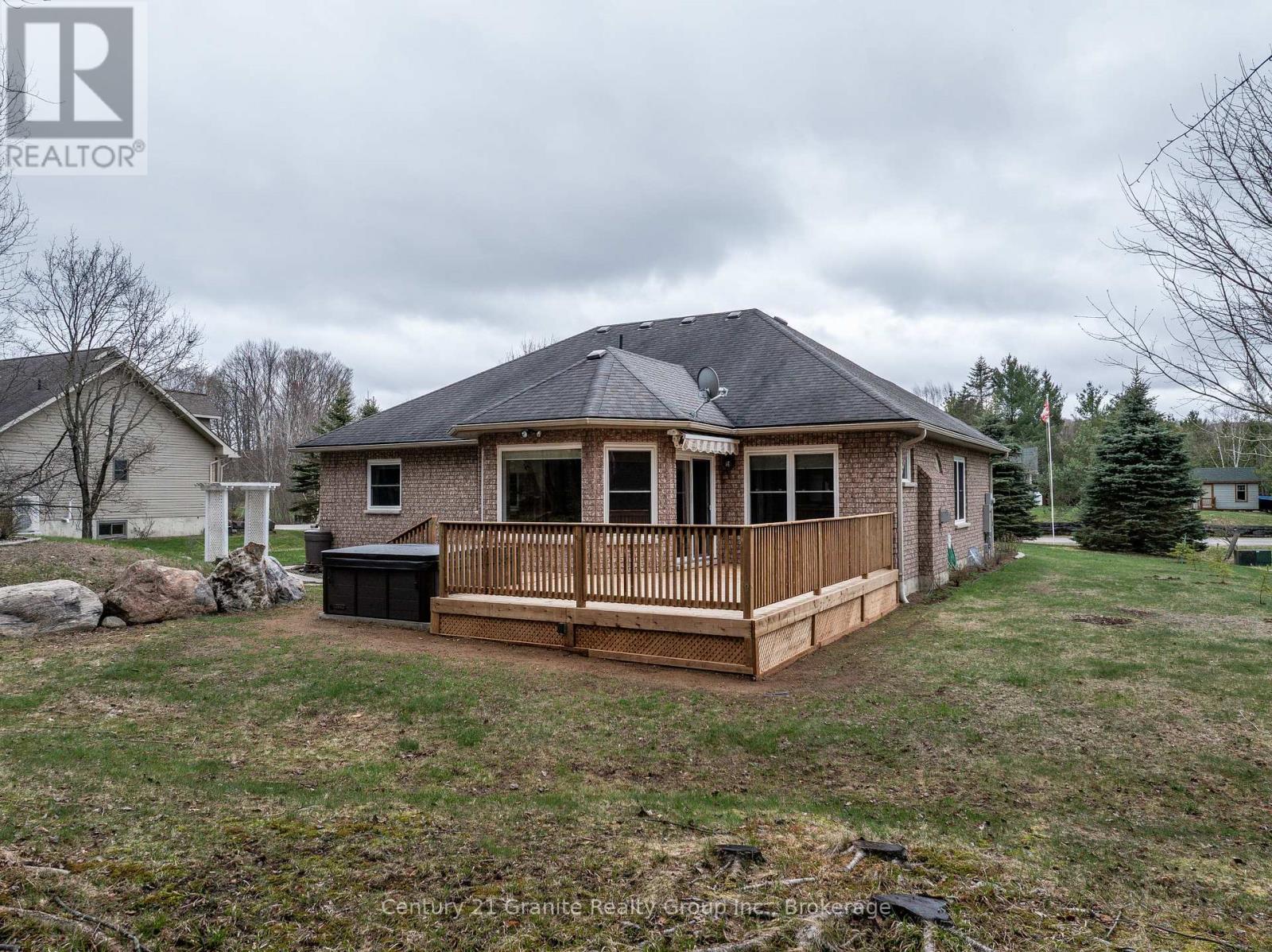 117 Halbiem Crescent, Dysart Et Al, Ontario  K0M 1S0 - Photo 23 - X12120462