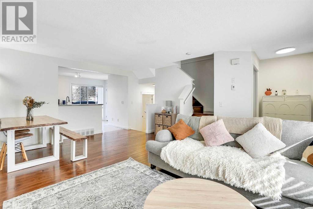 Property at 142 Panatella Park NW image 4