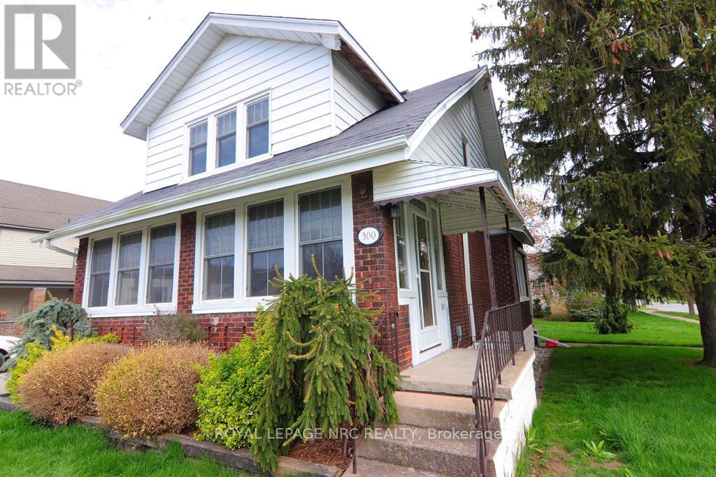 300 Phipps Street, Fort Erie (Central), Ontario  L2A 2V6 - Photo 8 - X12120493