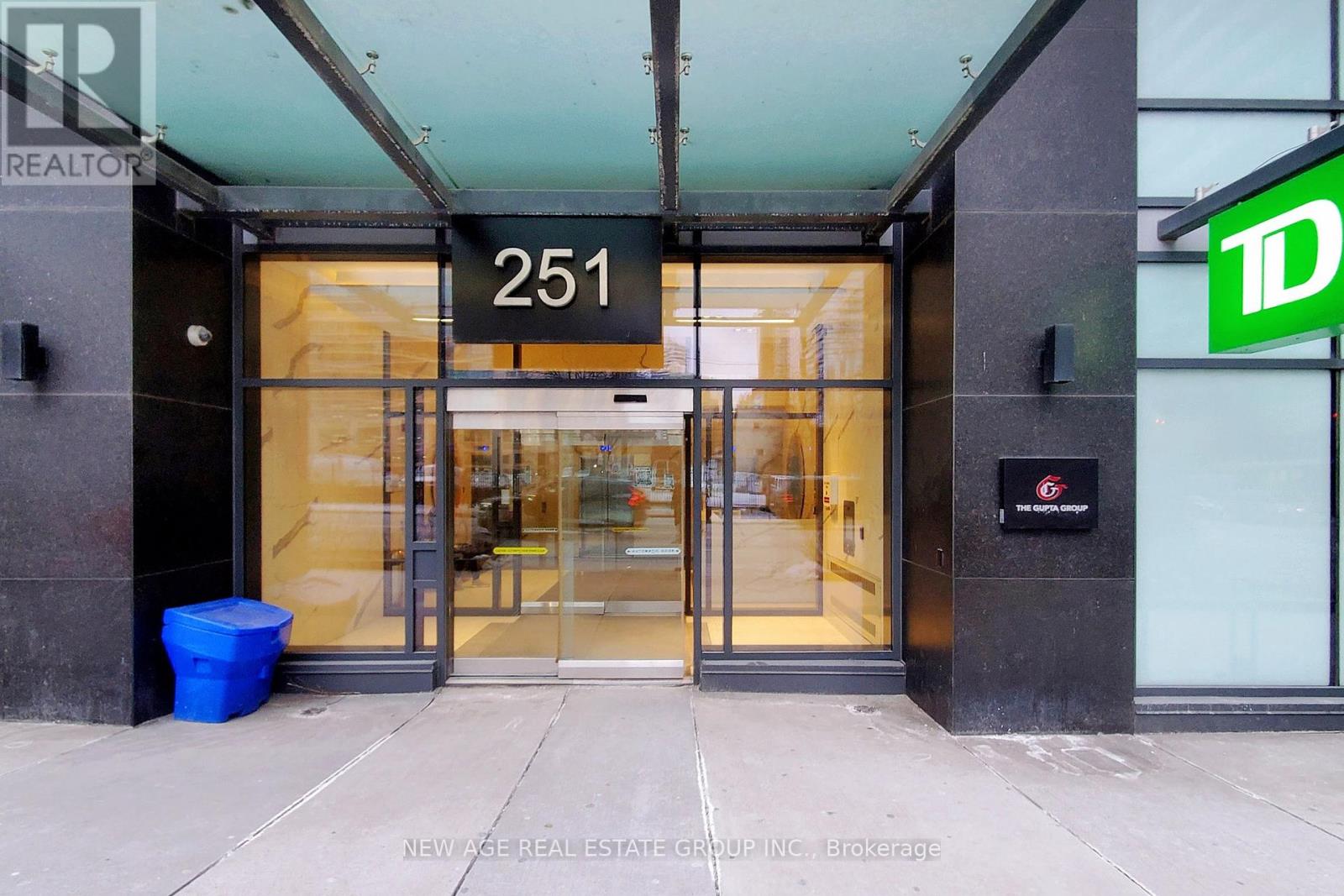 4807 - 251 Jarvis Street E, Toronto, Ontario  M5B 2C2 - Photo 4 - C12120237