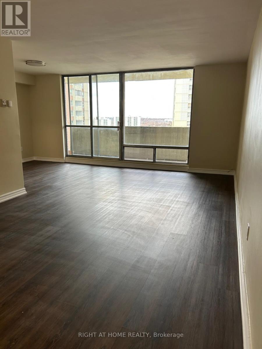 2203 - 1 Massey Square, Toronto, Ontario  M4C 5L4 - Photo 4 - E12120238
