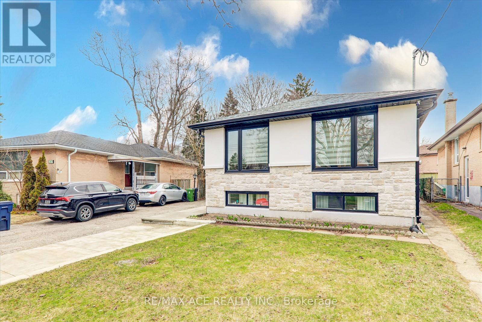 Property at 35 DARLINGSIDE DRIVE image 2