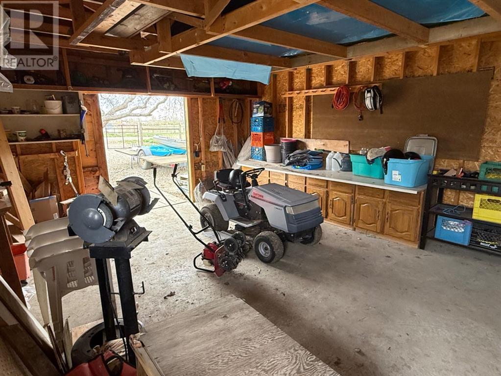 402 1 Avenue, Warner, Alberta  T0K 2L0 - Photo 42 - A2217003