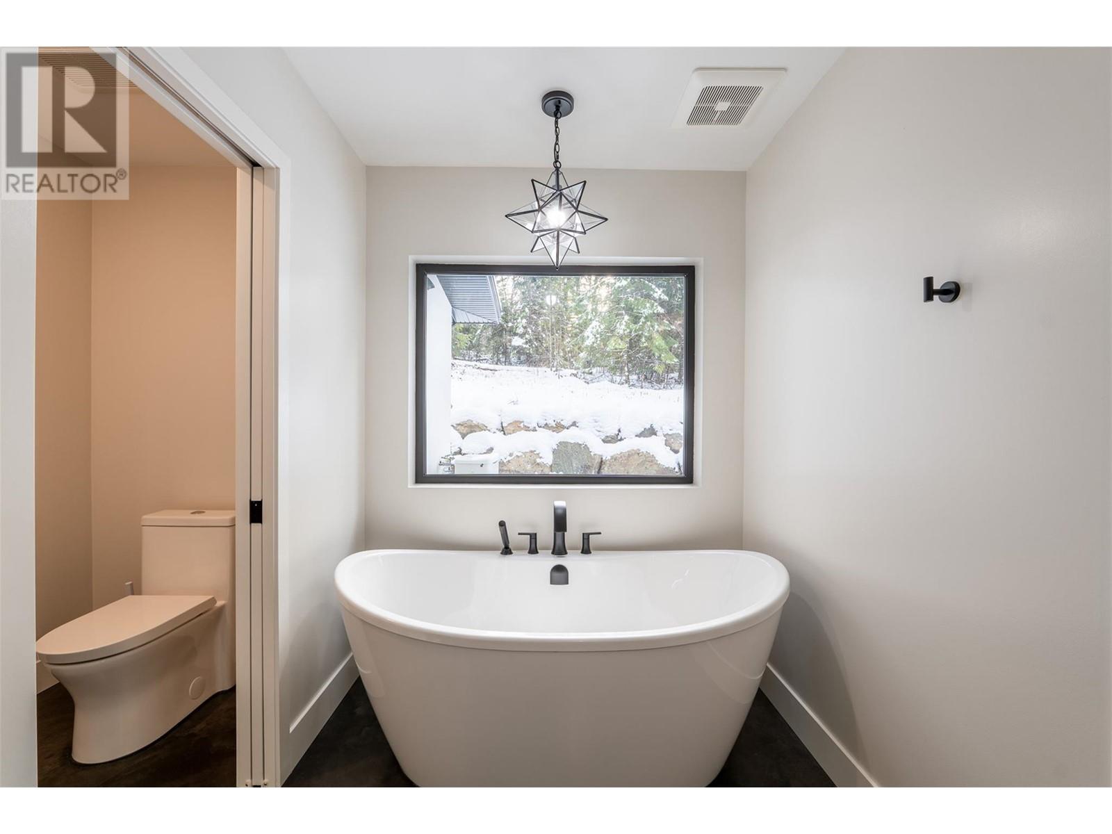 1350 Kai Road, Nelson, British Columbia  V1L 7G1 - Photo 40 - 10330712