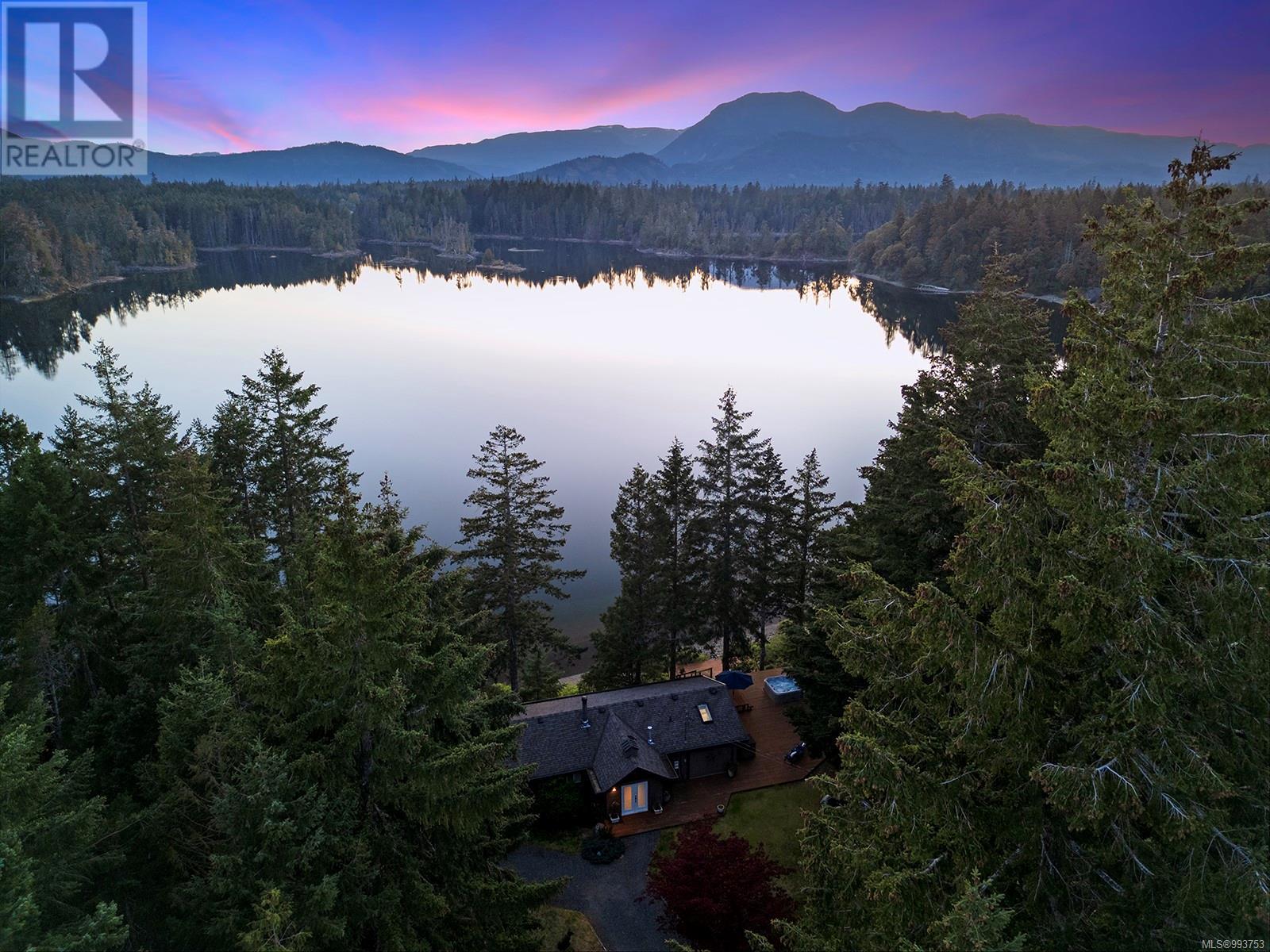 1120 Spider Lake Rd, Qualicum Beach, British Columbia