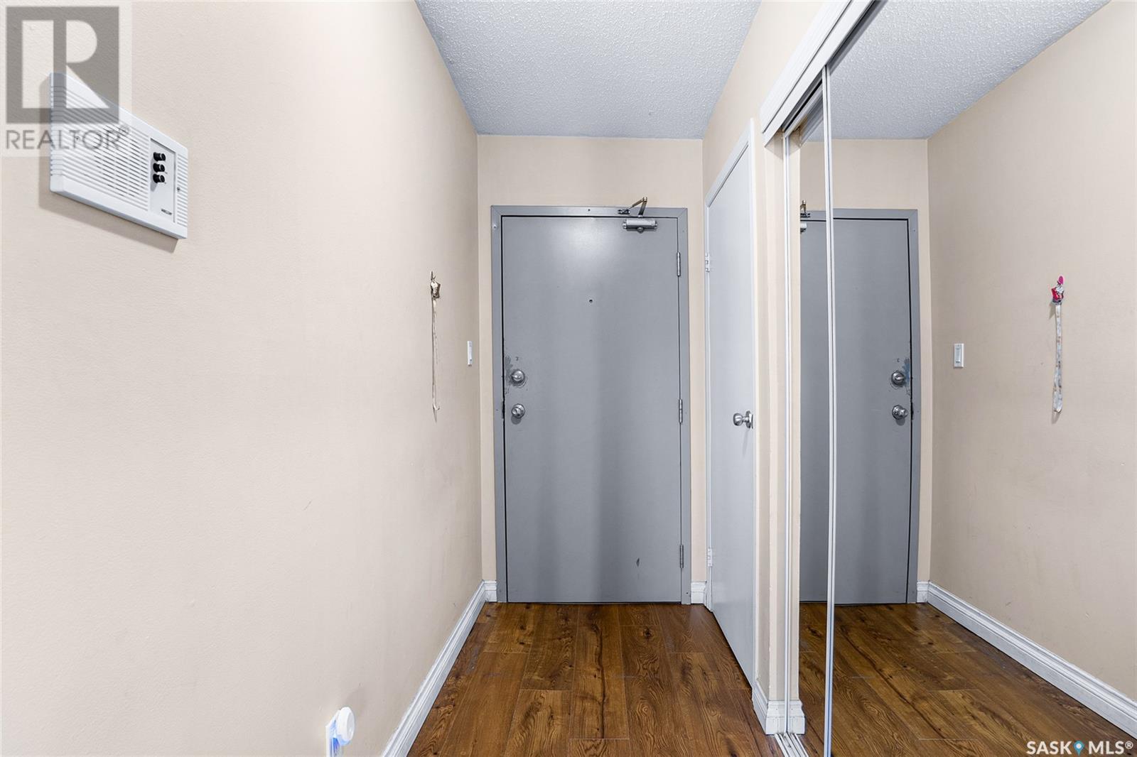 Property at 304 522 X AVENUE S image 4