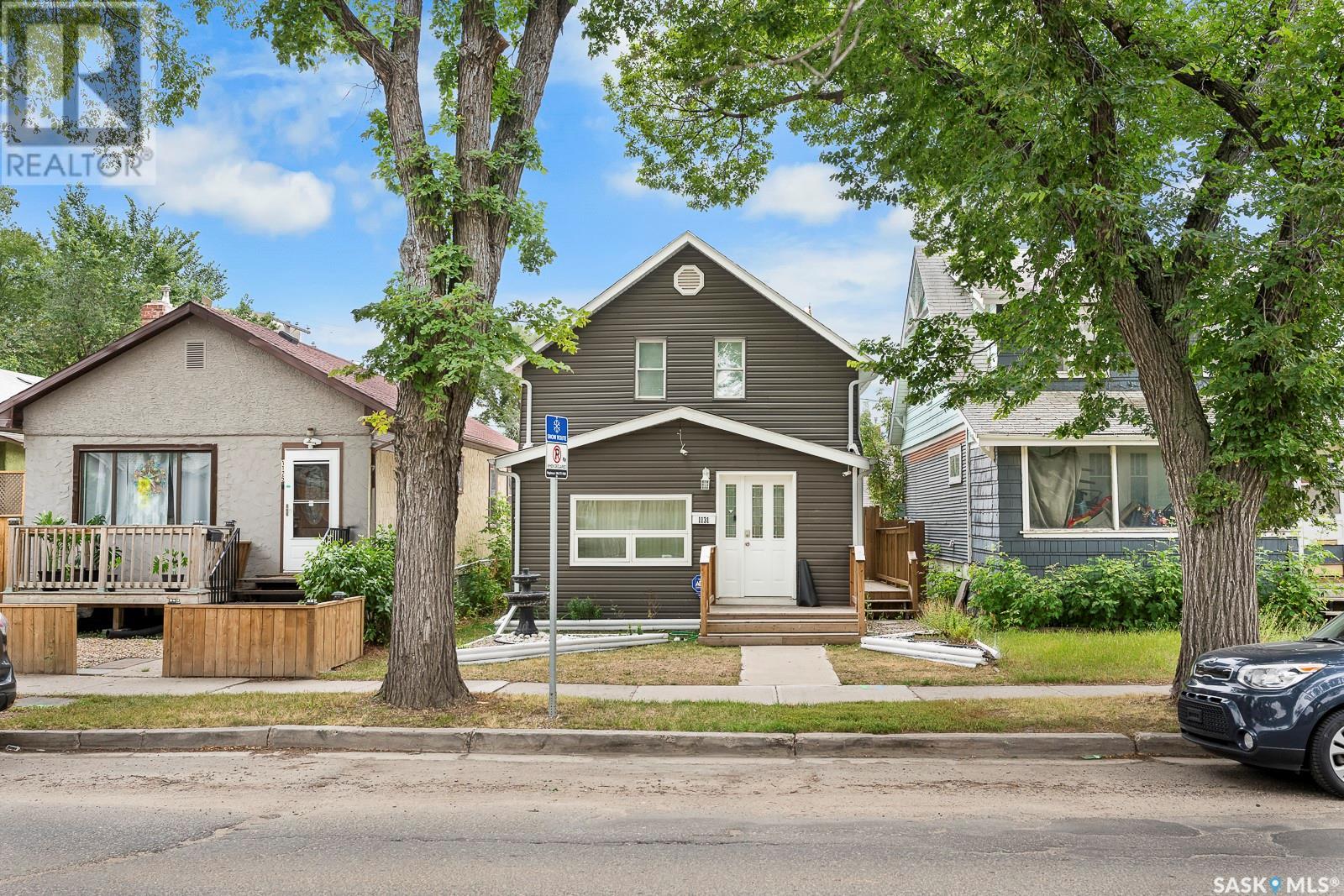 Property at 1131 Victoria AVENUE image 3