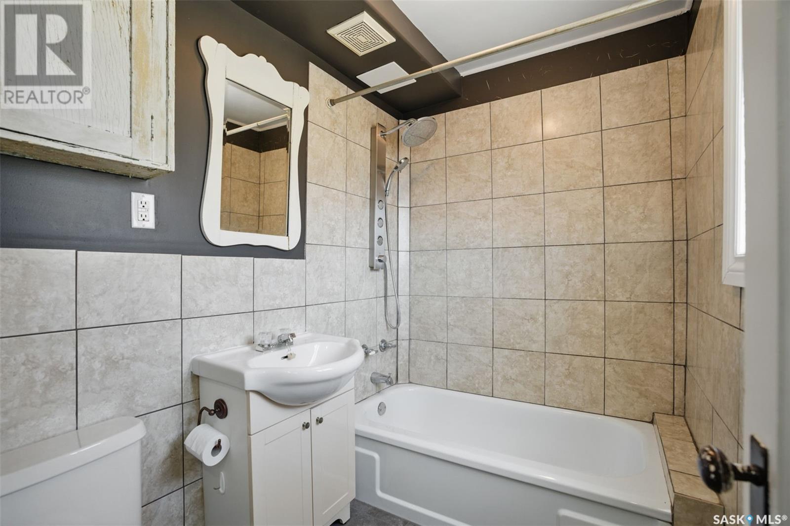 1212 F Avenue N, Saskatoon, Saskatchewan  S7L 1X3 - Photo 17 - SK003956