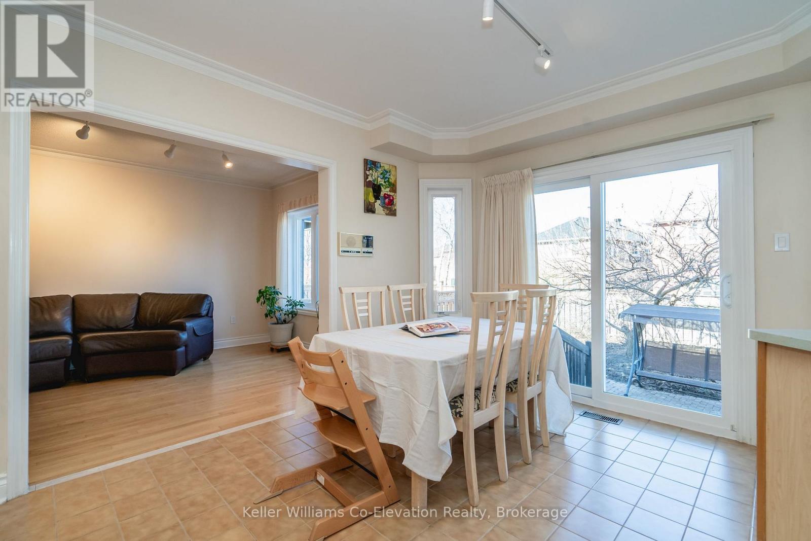 141 Larratt Lane, Richmond Hill (Westbrook), Ontario  L4C 0E6 - Photo 11 - N12063088