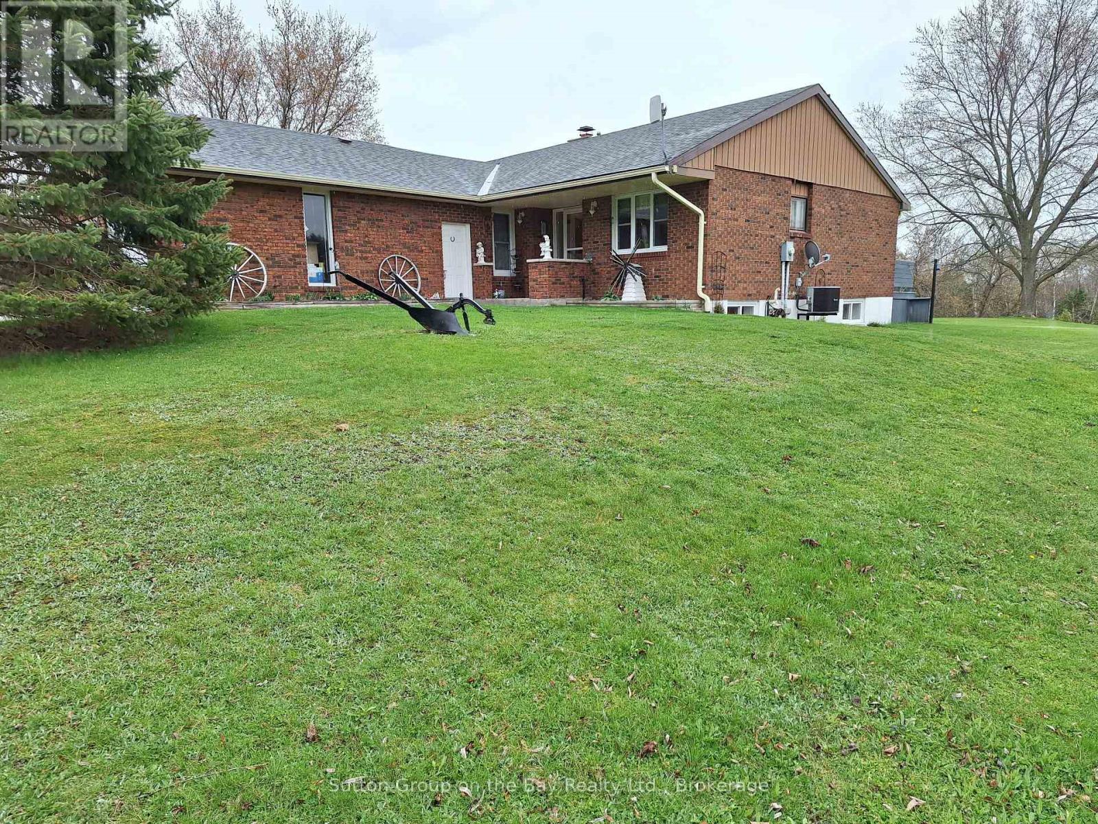 Property at 6497 6TH LINE image 2