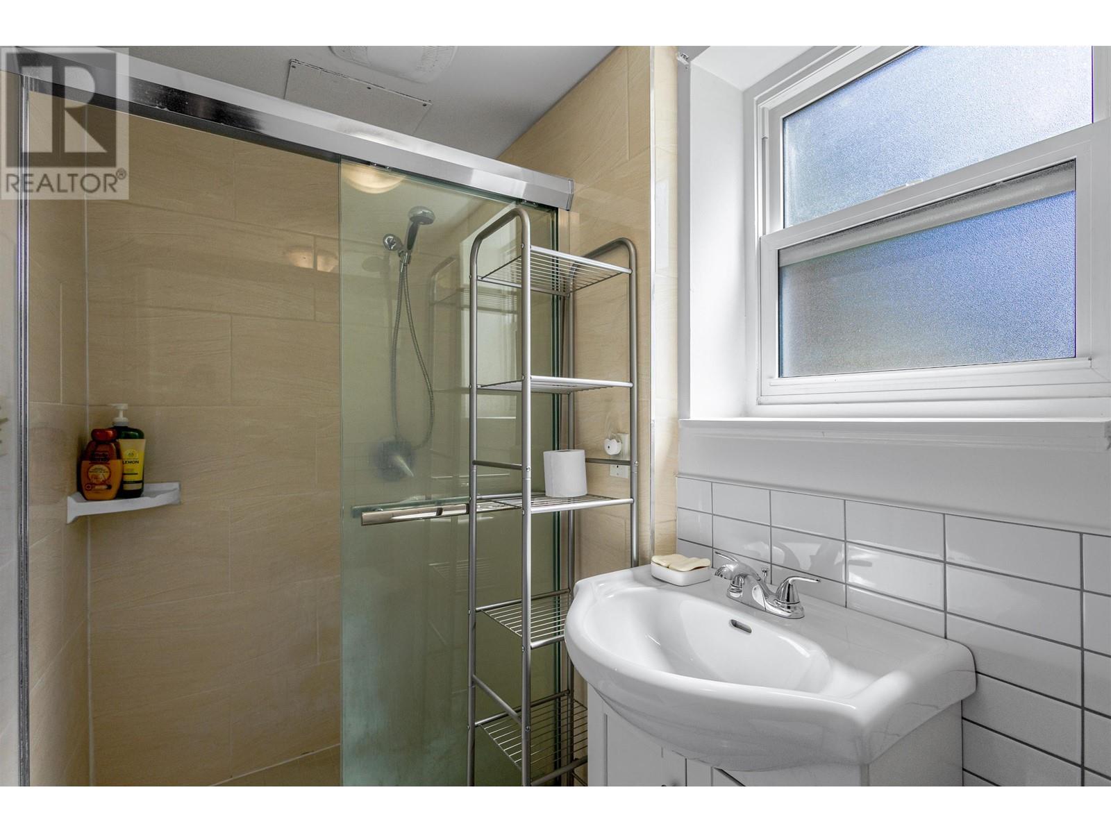 5540 Parker Street, Burnaby, British Columbia  V5B 1Z7 - Photo 30 - R2997410