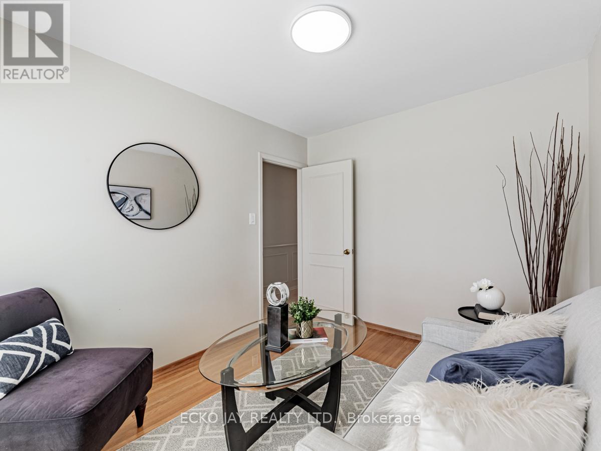 14 Parfield Drive, Toronto (Henry Farm), Ontario  M2J 1B9 - Photo 16 - C12120380