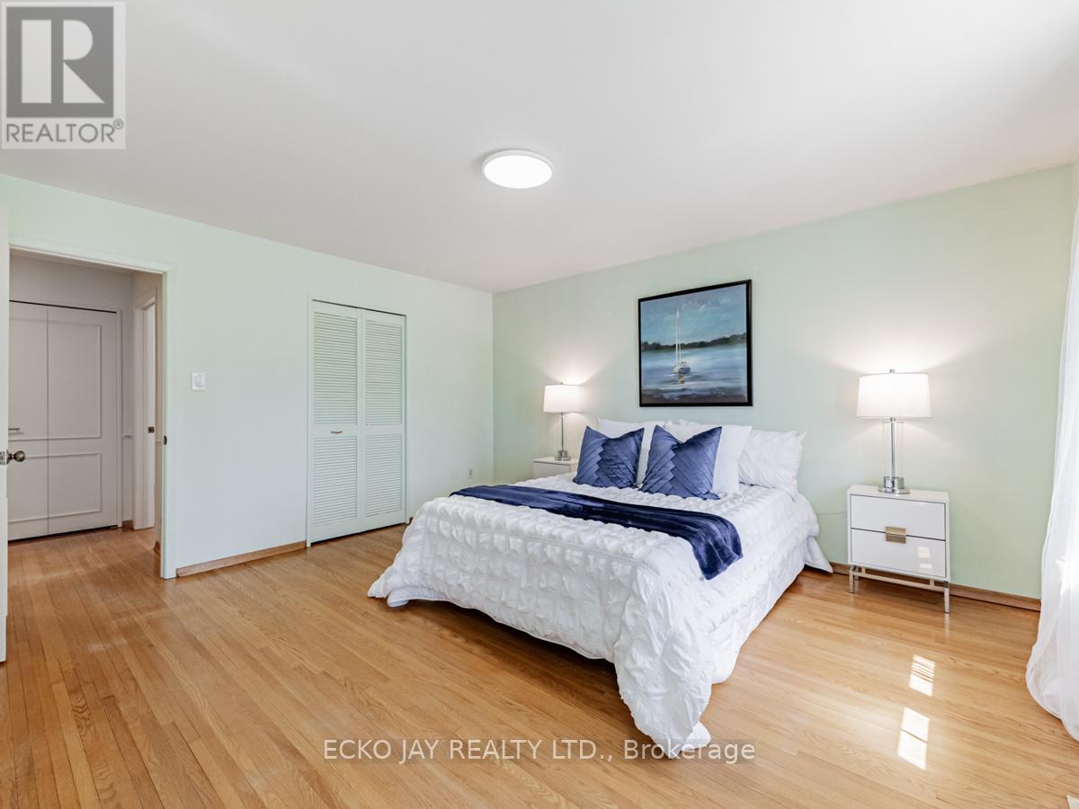 14 Parfield Drive, Toronto (Henry Farm), Ontario  M2J 1B9 - Photo 21 - C12120380