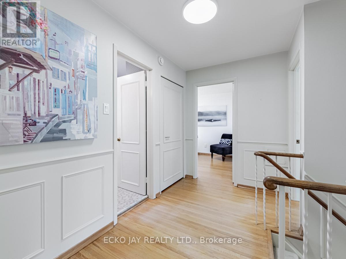 14 Parfield Drive, Toronto (Henry Farm), Ontario  M2J 1B9 - Photo 23 - C12120380
