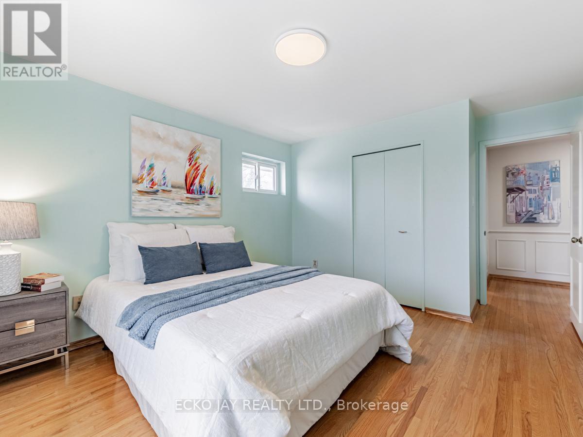 14 Parfield Drive, Toronto (Henry Farm), Ontario  M2J 1B9 - Photo 24 - C12120380