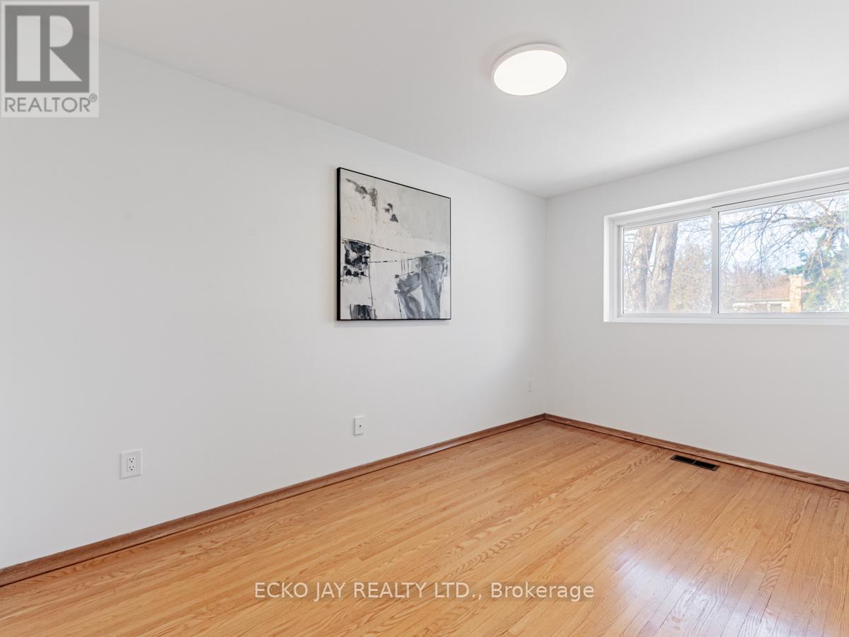14 Parfield Drive, Toronto (Henry Farm), Ontario  M2J 1B9 - Photo 26 - C12120380