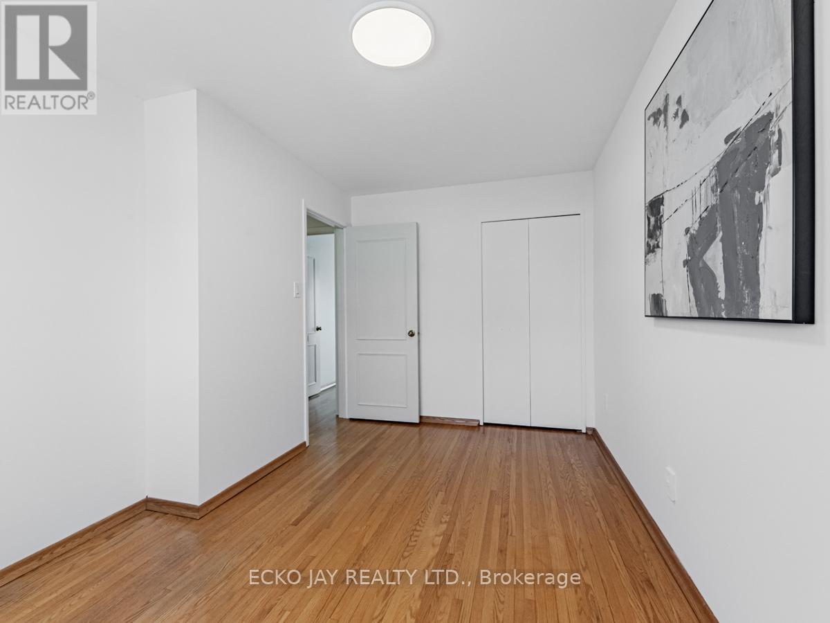 14 Parfield Drive, Toronto (Henry Farm), Ontario  M2J 1B9 - Photo 27 - C12120380