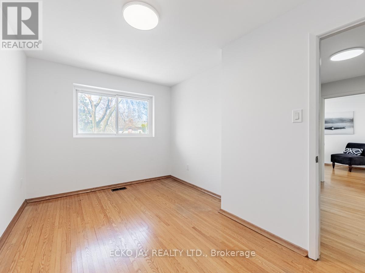 14 Parfield Drive, Toronto (Henry Farm), Ontario  M2J 1B9 - Photo 28 - C12120380