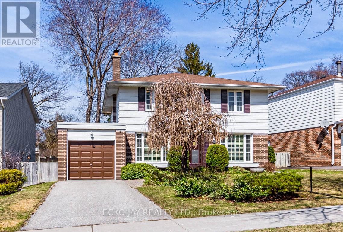 14 Parfield Drive, Toronto (Henry Farm), Ontario  M2J 1B9 - Photo 3 - C12120380