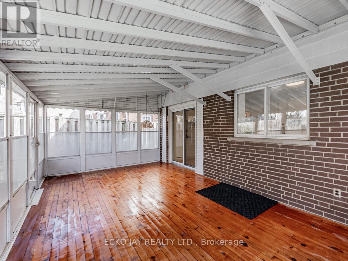 14 Parfield Drive, Toronto (Henry Farm), Ontario  M2J 1B9 - Photo 38 - C12120380