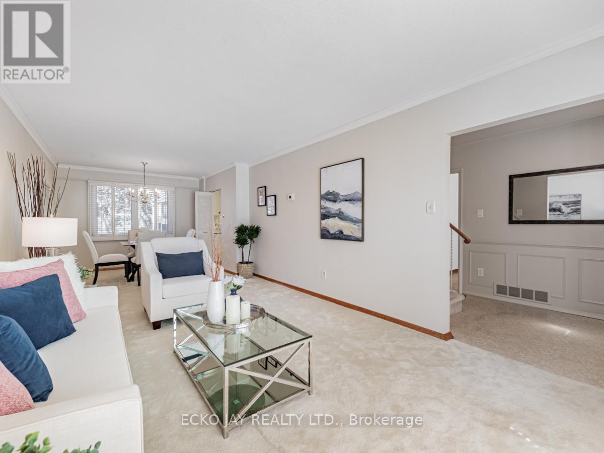14 Parfield Drive, Toronto (Henry Farm), Ontario  M2J 1B9 - Photo 7 - C12120380