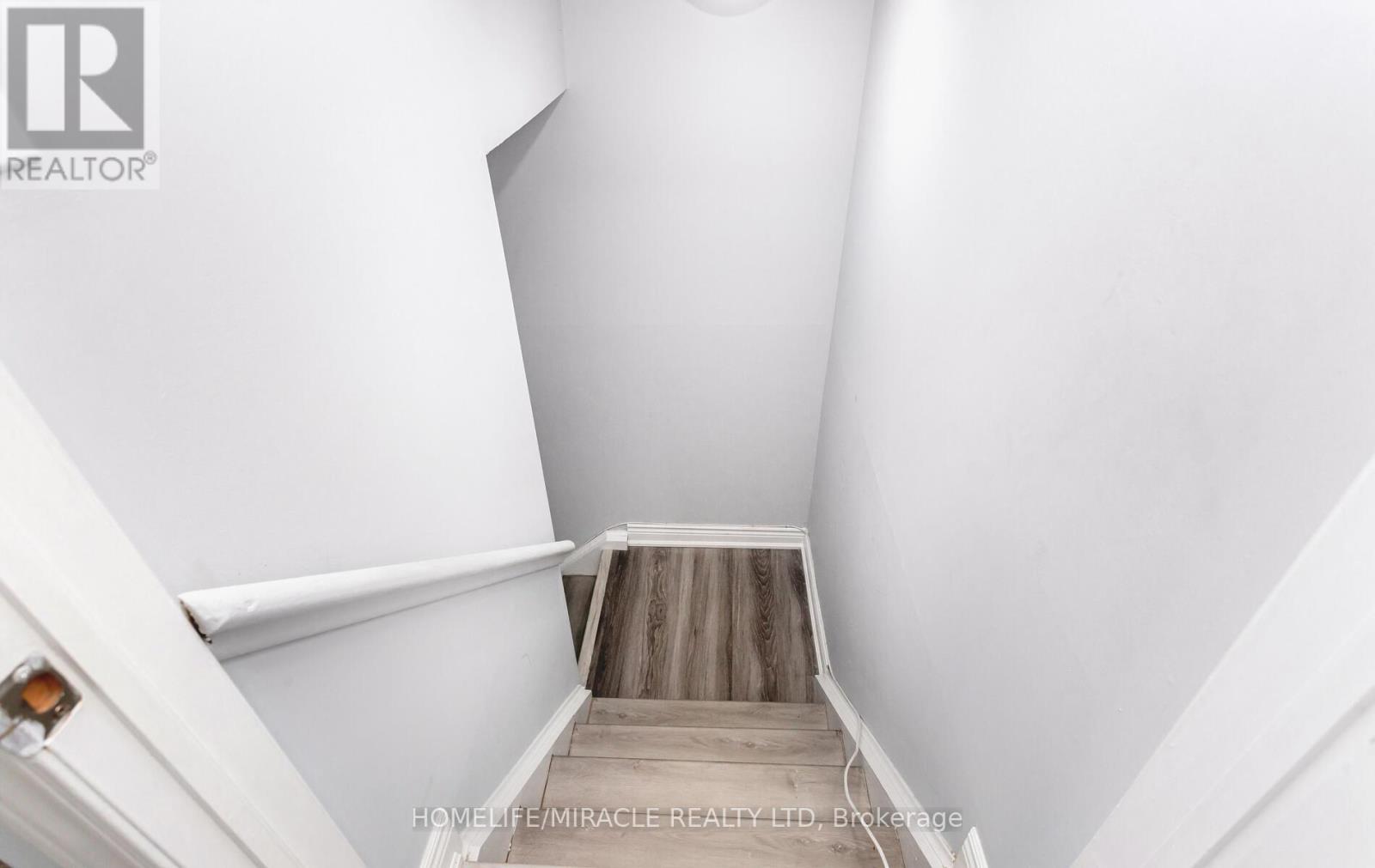 2 - 2 Craigleigh Crescent, Brampton (Avondale), Ontario  L6T 2E3 - Photo 40 - W12120227