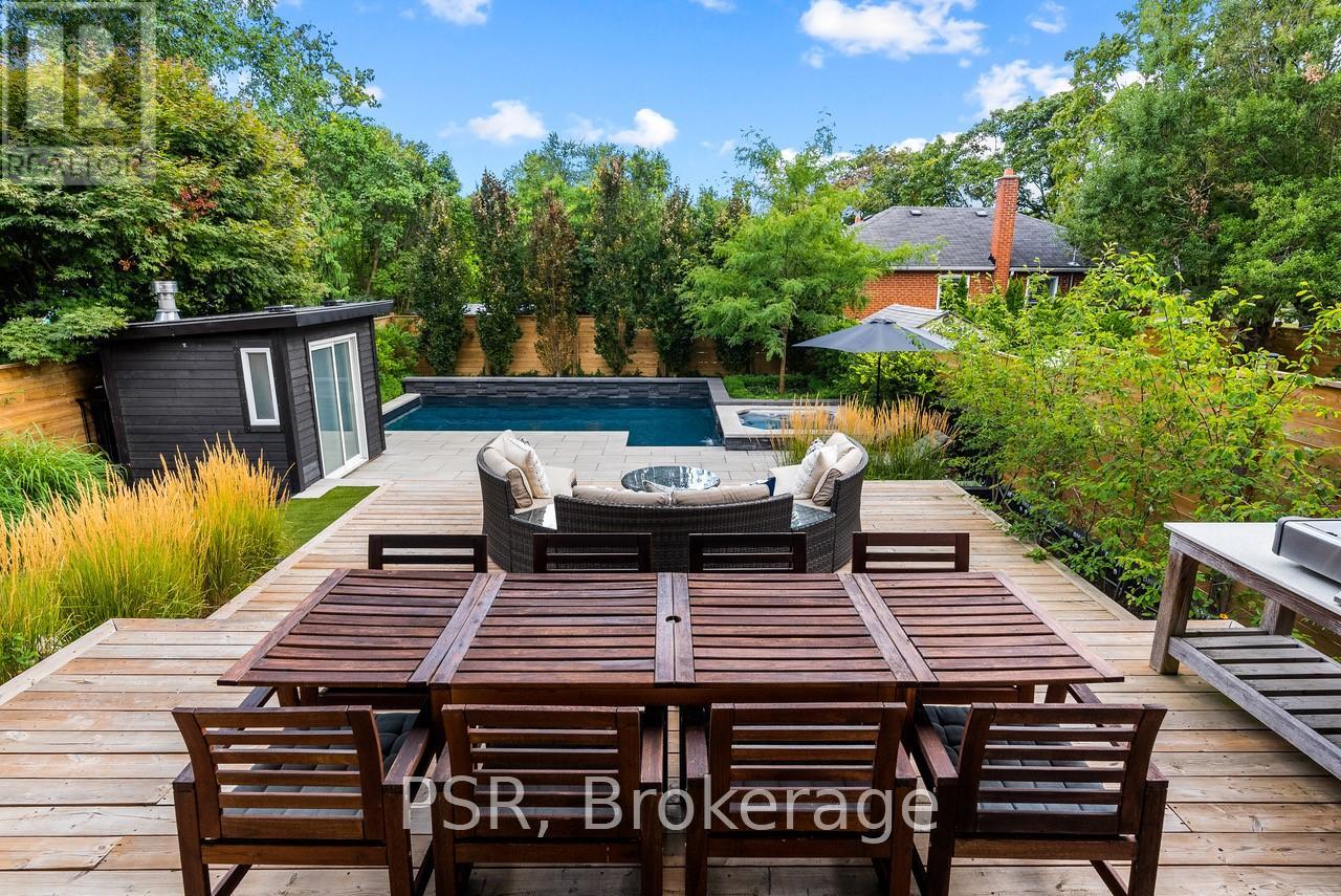 25 Putney Road, Toronto, Ontario  M8W 2K6 - Photo 11 - W12120231