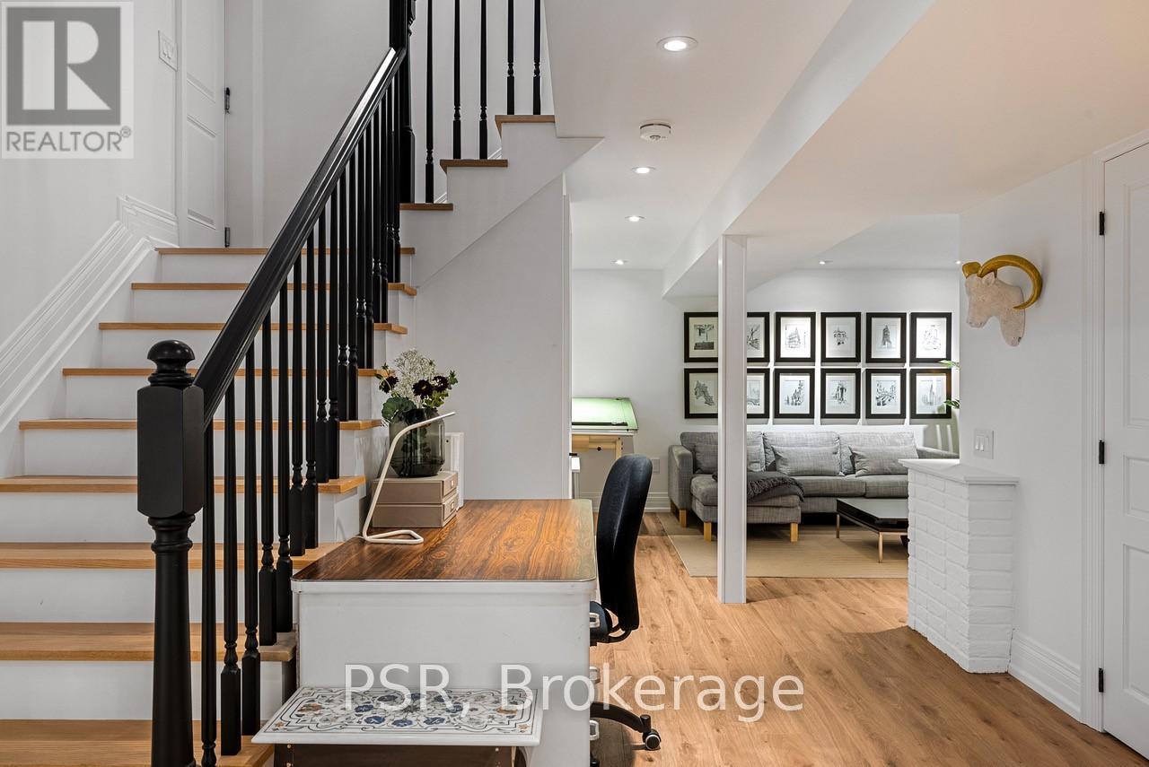25 Putney Road, Toronto, Ontario  M8W 2K6 - Photo 20 - W12120231