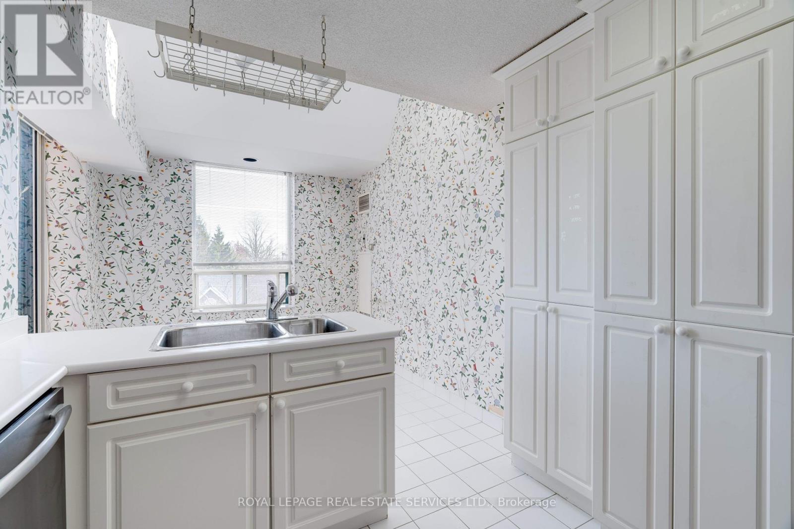 Ph8 - 221 Robinson Street, Oakville, Ontario  L6J 7N9 - Photo 12 - W12120292