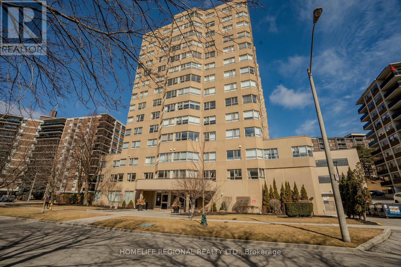 412 - 4 Park Vista, Toronto (O'connor-Parkview), Ontario  M4B 3M8 - Photo 1 - E12120403