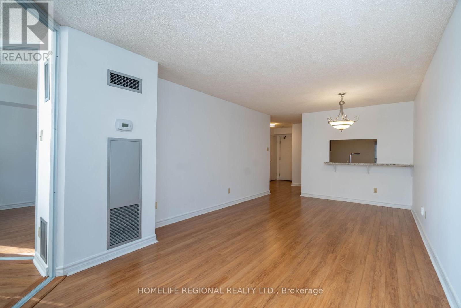 412 - 4 Park Vista, Toronto (O'connor-Parkview), Ontario  M4B 3M8 - Photo 3 - E12120403