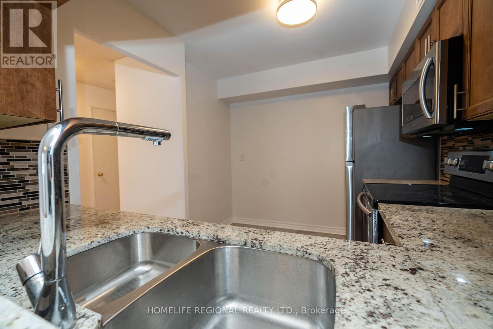 412 - 4 Park Vista, Toronto (O'connor-Parkview), Ontario  M4B 3M8 - Photo 9 - E12120403