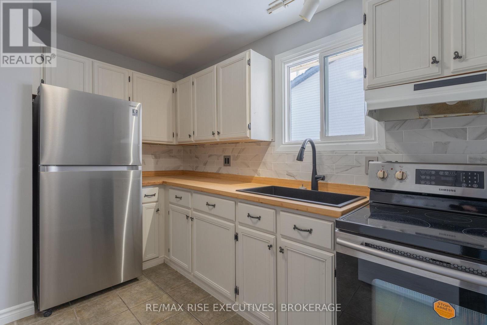 1 - 766 Cataraqui Woods Drive, Kingston, Ontario  K7P 2R1 - Photo 4 - X12120582