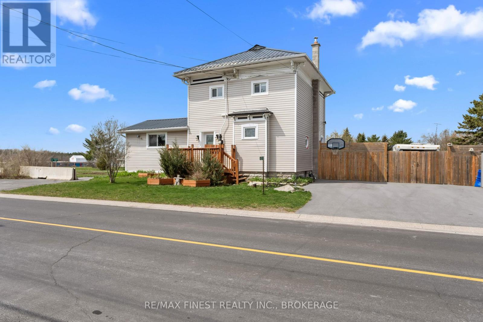 4309 Kingston Road, Frontenac, Ontario  K0H 1V0 - Photo 3 - X12120614