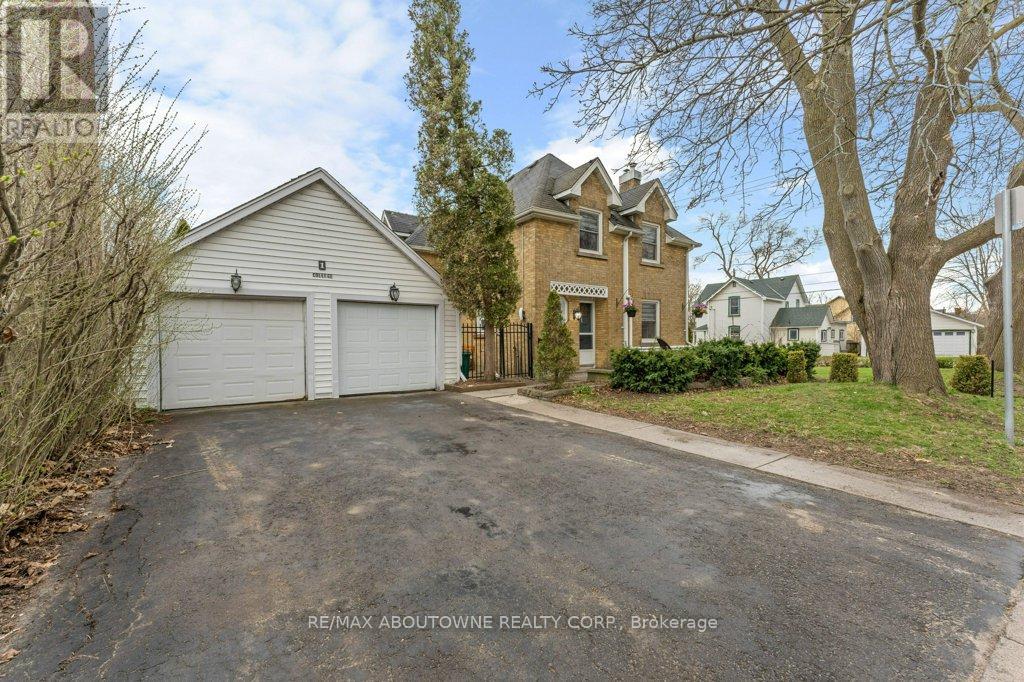 1 College Street, Kingston, Ontario  K7L 4L5 - Photo 1 - X12120254