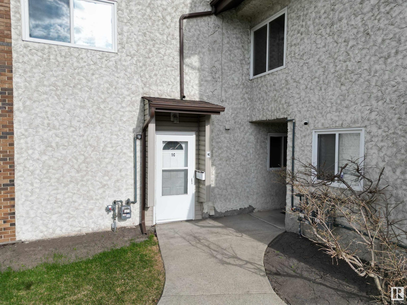 Property at 1C MEADOWLARK VG NW image 3