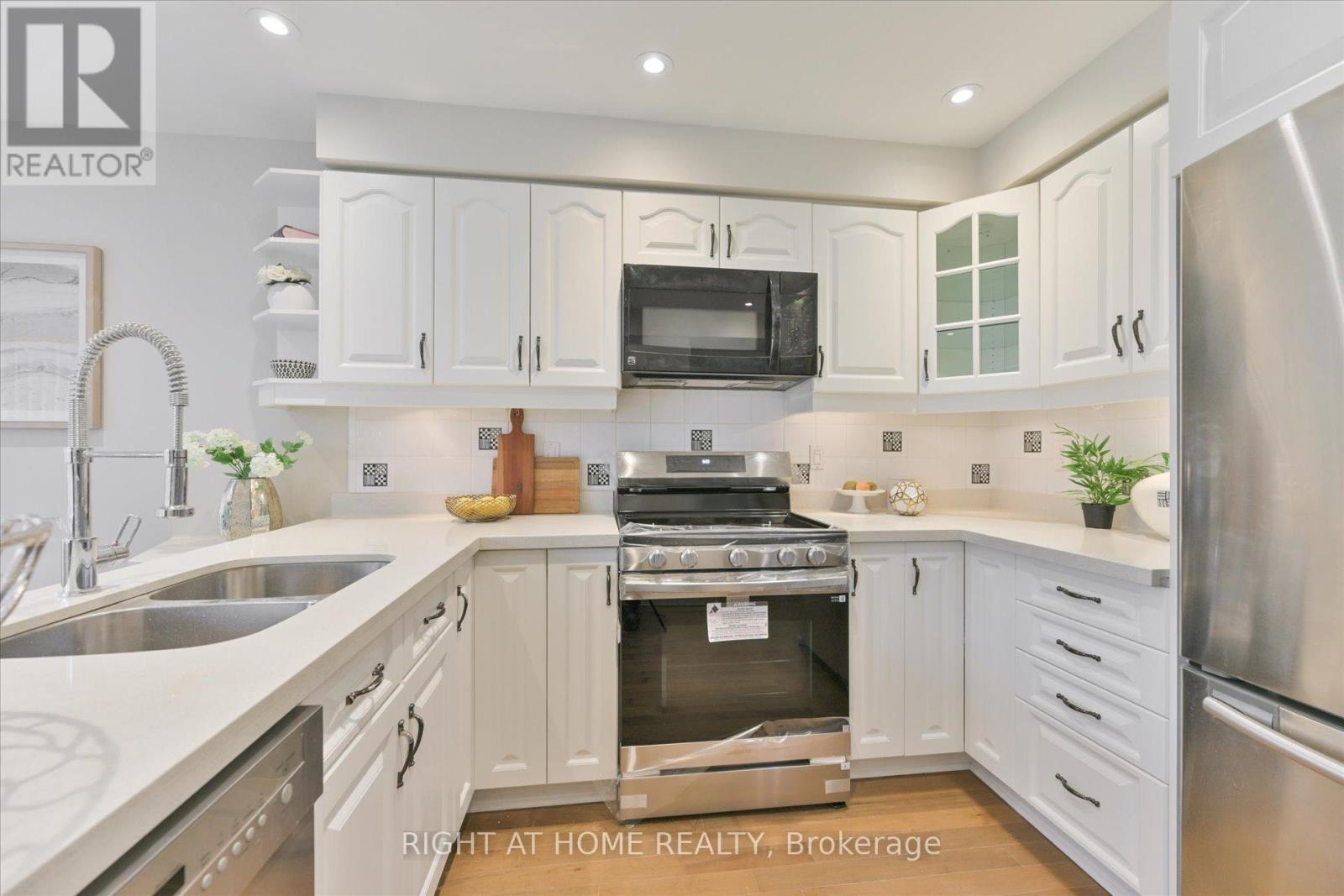Main And Lower Floor - 15 Haskell Crescent, Aurora (Aurora Highlands), Ontario  L4G 5T6 - Photo 11 - N12120350