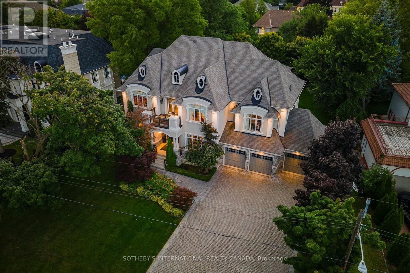 Property at 8 THORNHILL AVENUE image 1