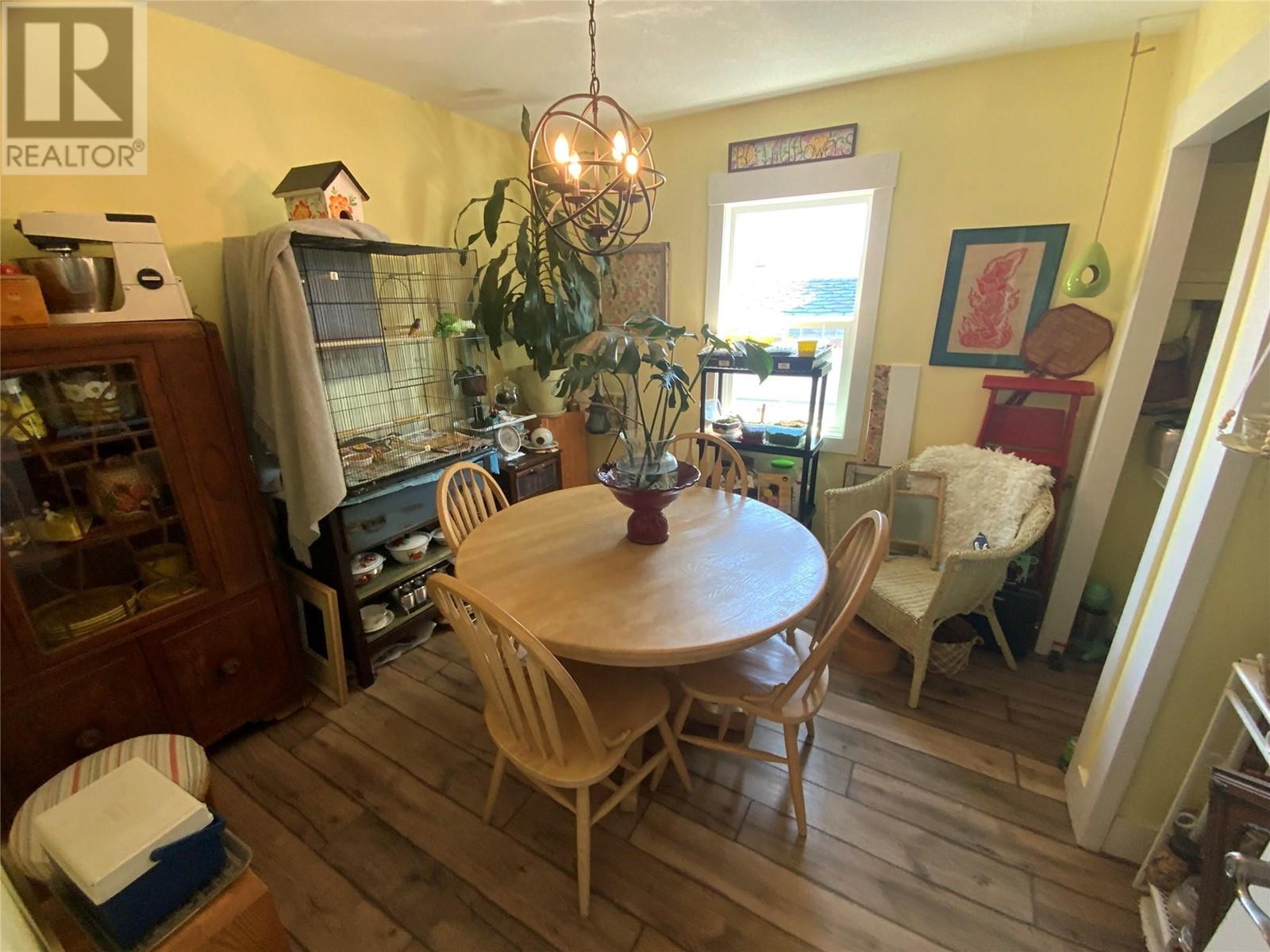 Property at 8609 87TH Street image 4