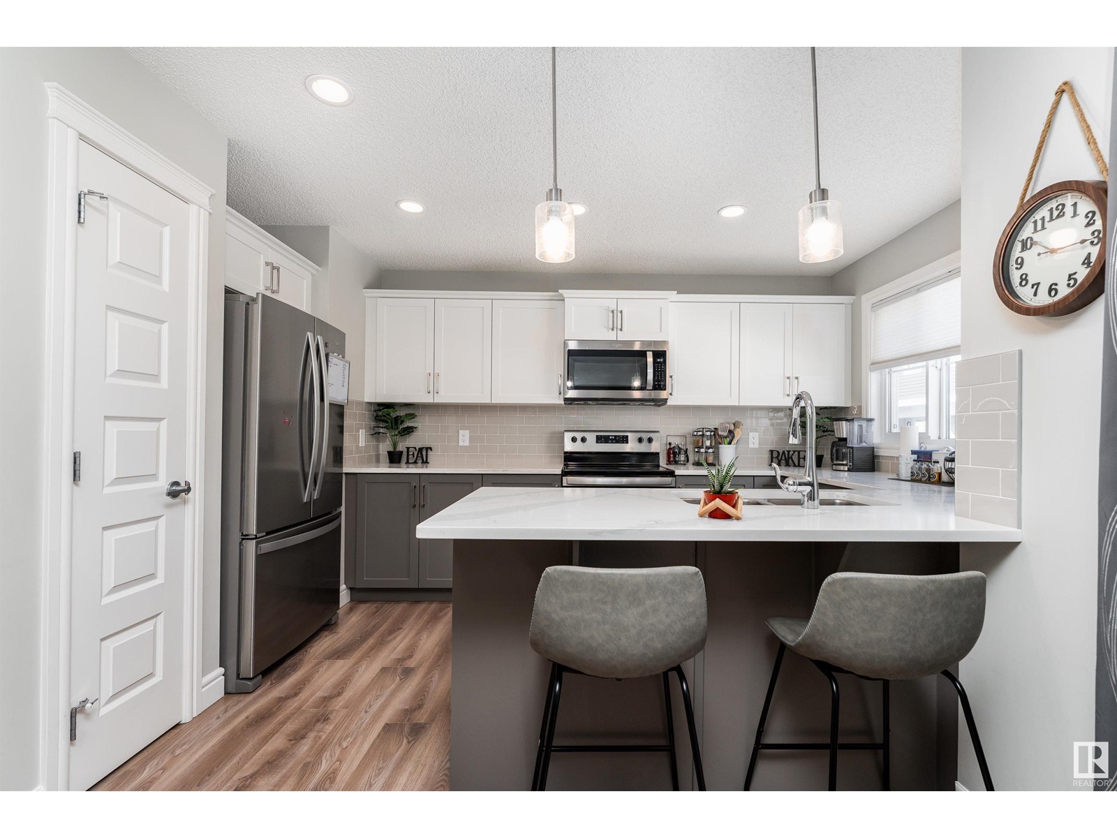 Property at #63 1391 STARLING DR NW image 4