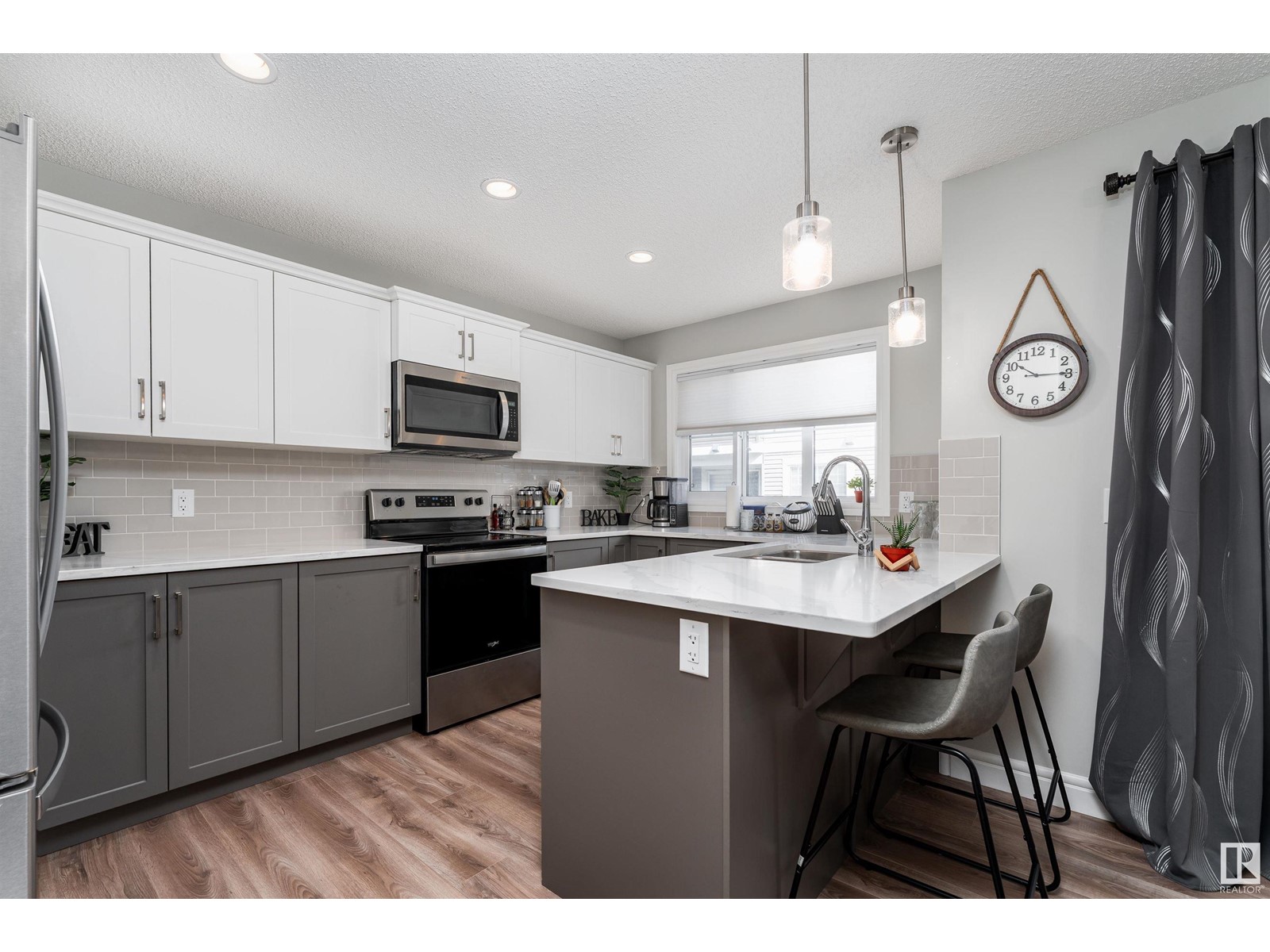 Property at #63 1391 STARLING DR NW image 3