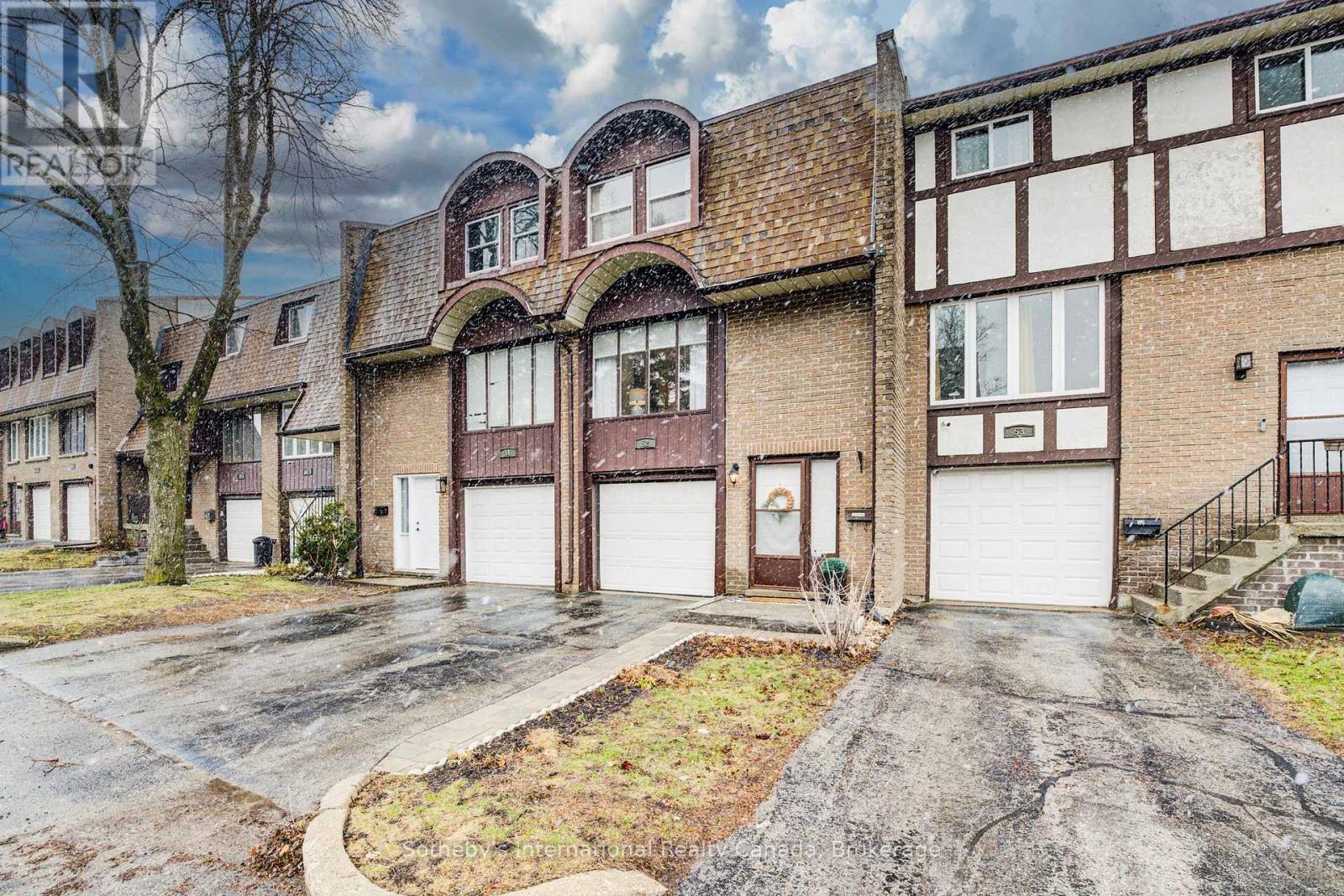 52 - 49 Cedarwoods Crescent, Kitchener, Ontario  N2C 2L1 - Photo 4 - X12120609