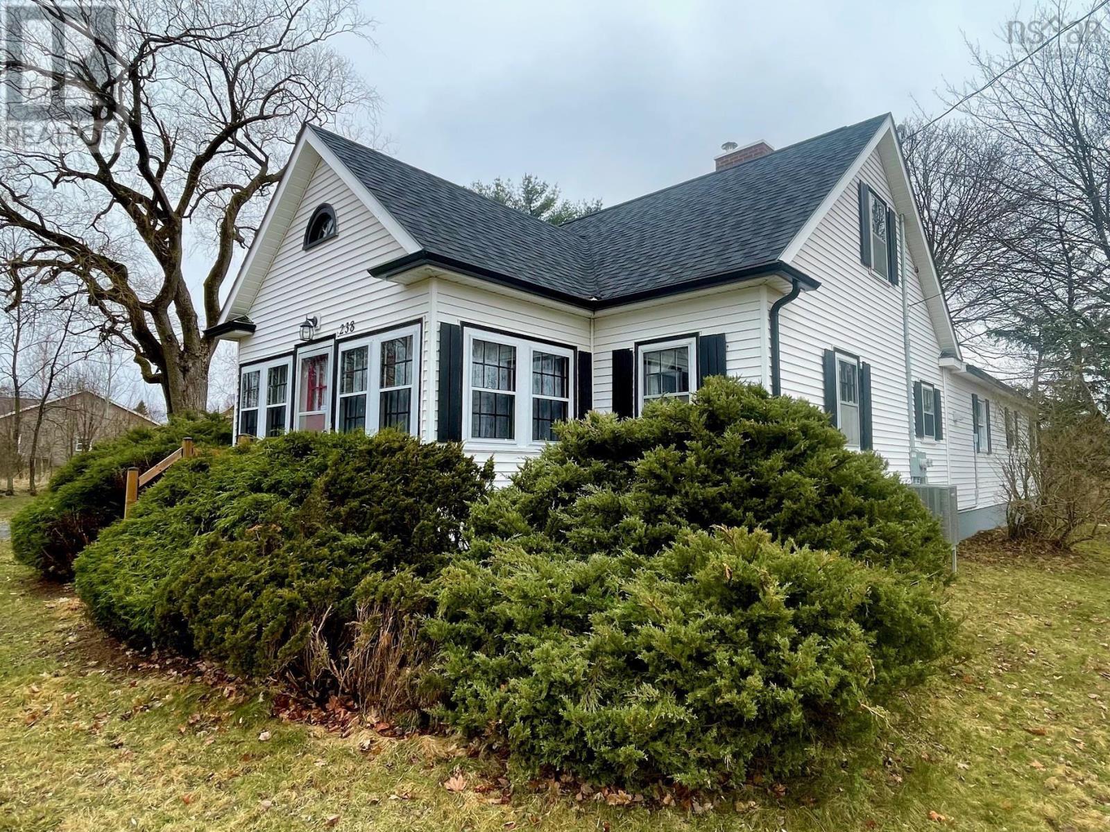 238 Nichols Avenue, North Kentville, Nova Scotia  B4N 3V7 - Photo 3 - 202507794