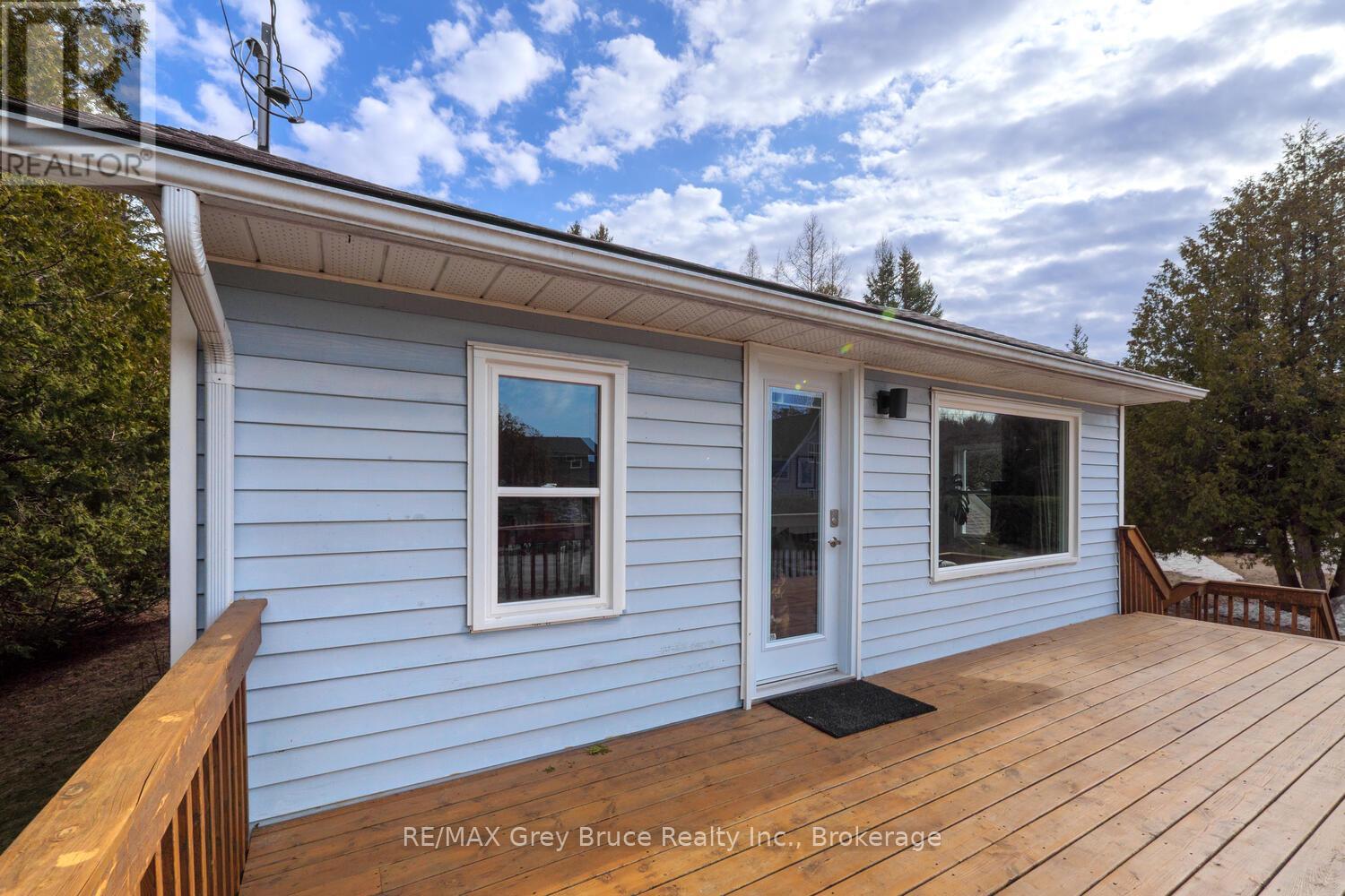 861 Pike Bay Road, Northern Bruce Peninsula, Ontario  N0H 2T0 - Photo 6 - X12120557