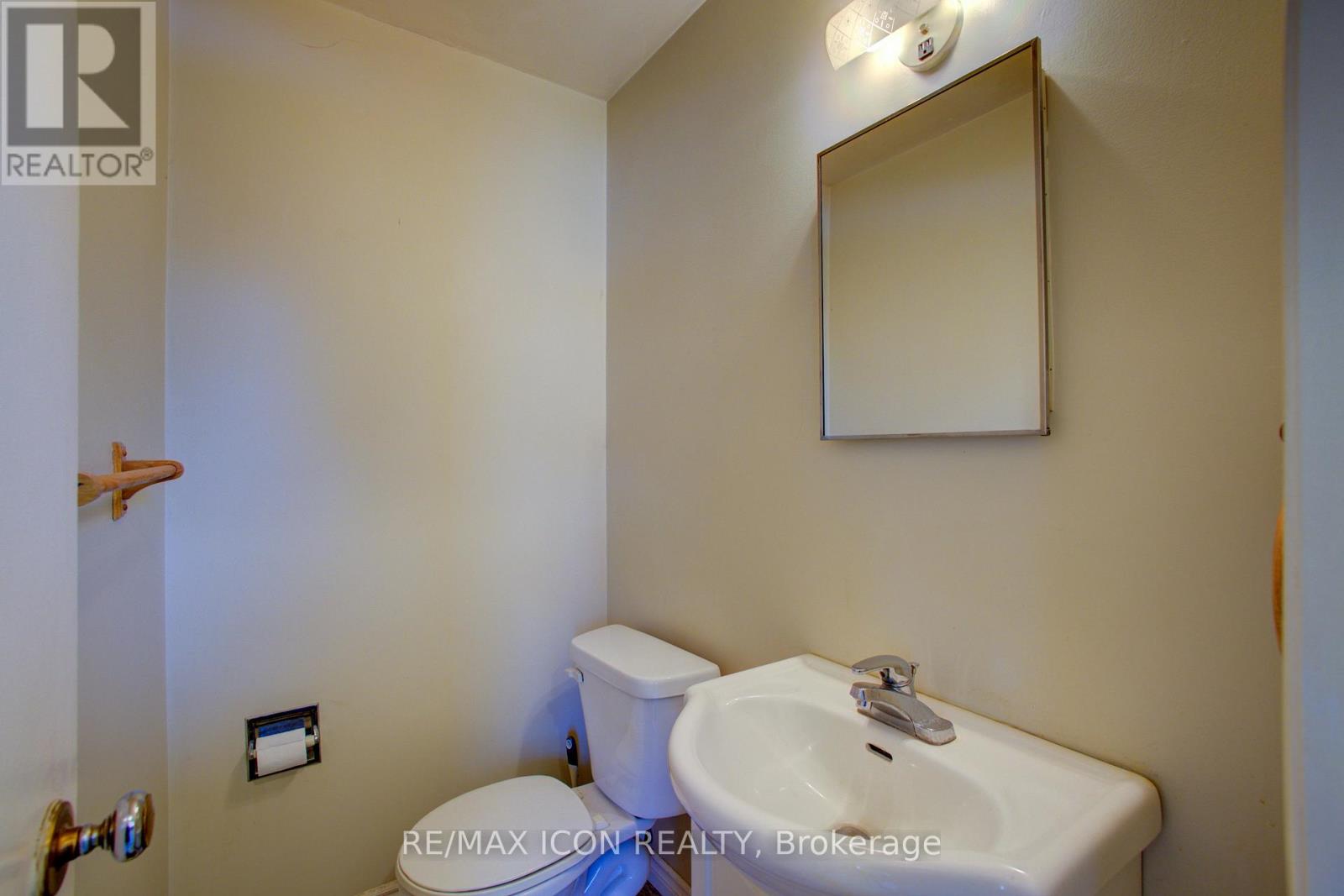 271 Forest Glen Crescent, Wellington North (Mount Forest), Ontario  N0G 2L2 - Photo 23 - X12120530