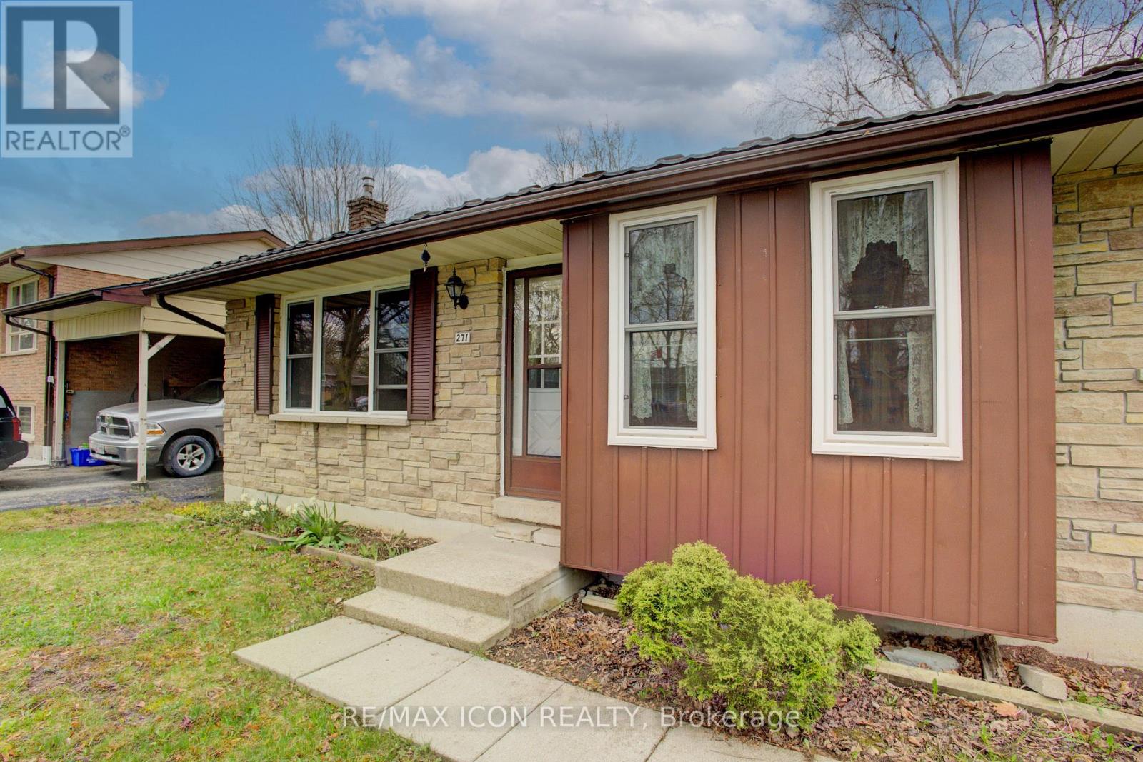 271 Forest Glen Crescent, Wellington North (Mount Forest), Ontario  N0G 2L2 - Photo 5 - X12120530