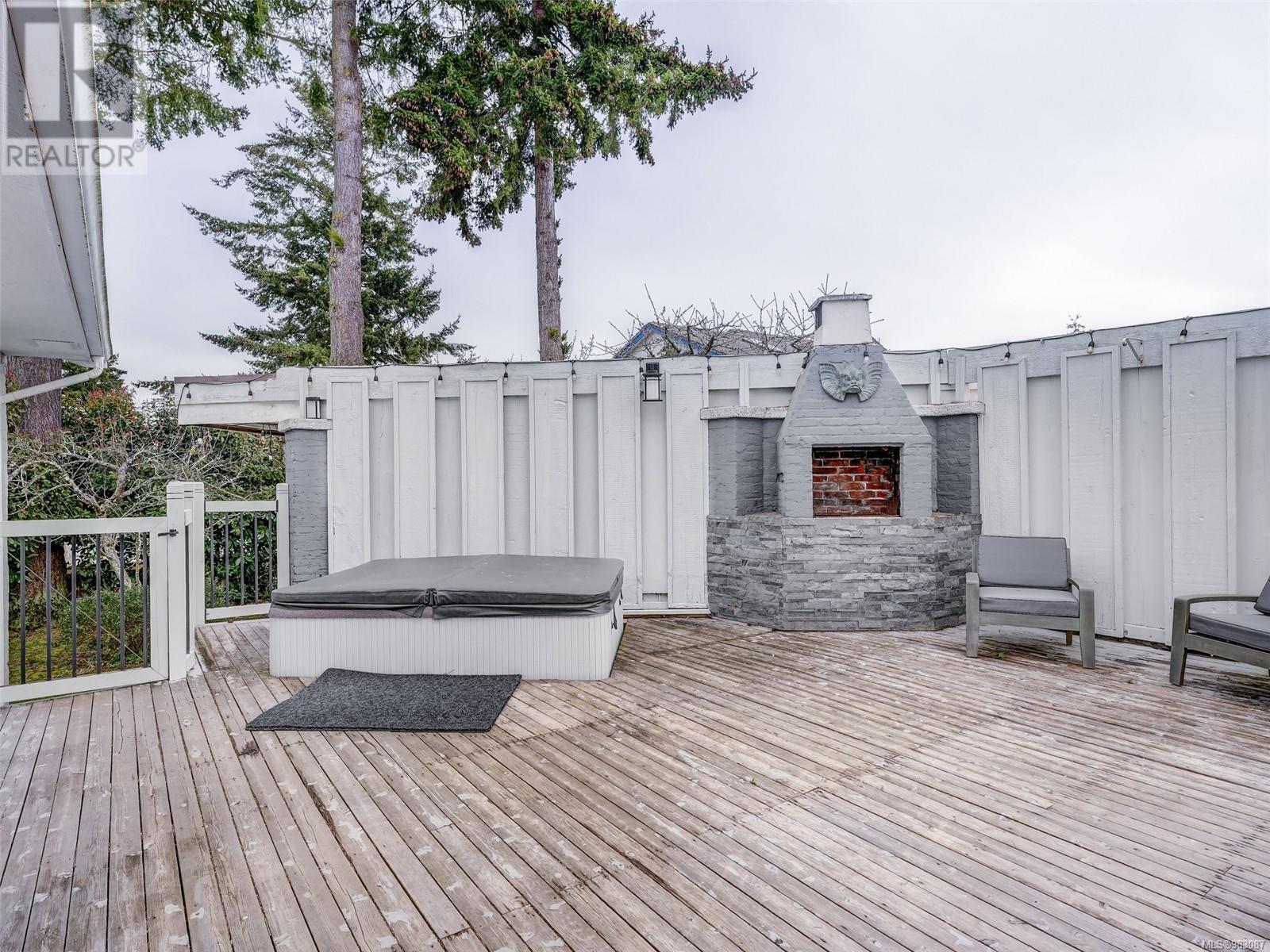 4447 Narvaez Cres, Saanich, British Columbia  V8N 2S7 - Photo 45 - 983087